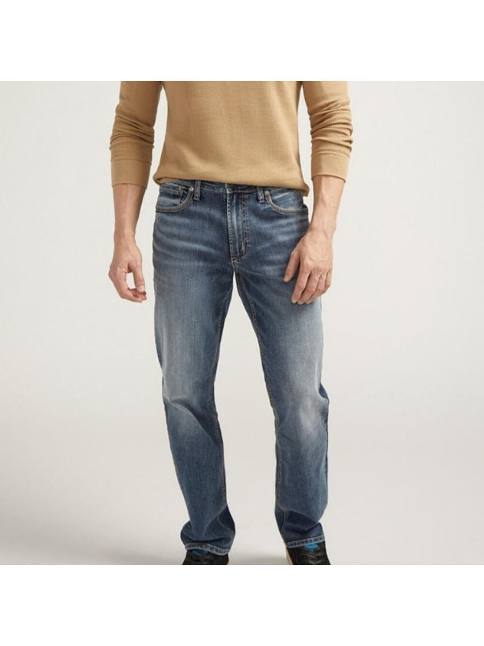 Silver vintage men's Eddie fit jeans. Size 40X32. EUC